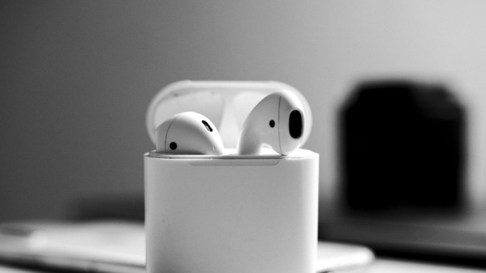 Unleashing the Magic: Mastering AirPods Connection to Computer